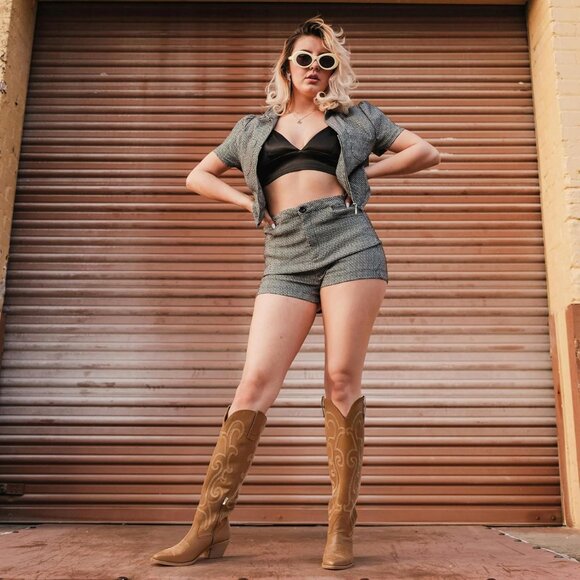 Women's Chunky Knee High Heel Western Brown Zipper Leather Embroidered Boot - Picture 6 of 7